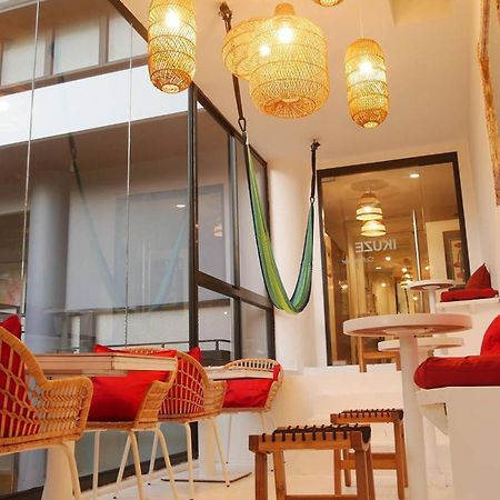 Blu Cabin Ari Stylish Gay Poshtel Bangkok Exterior foto