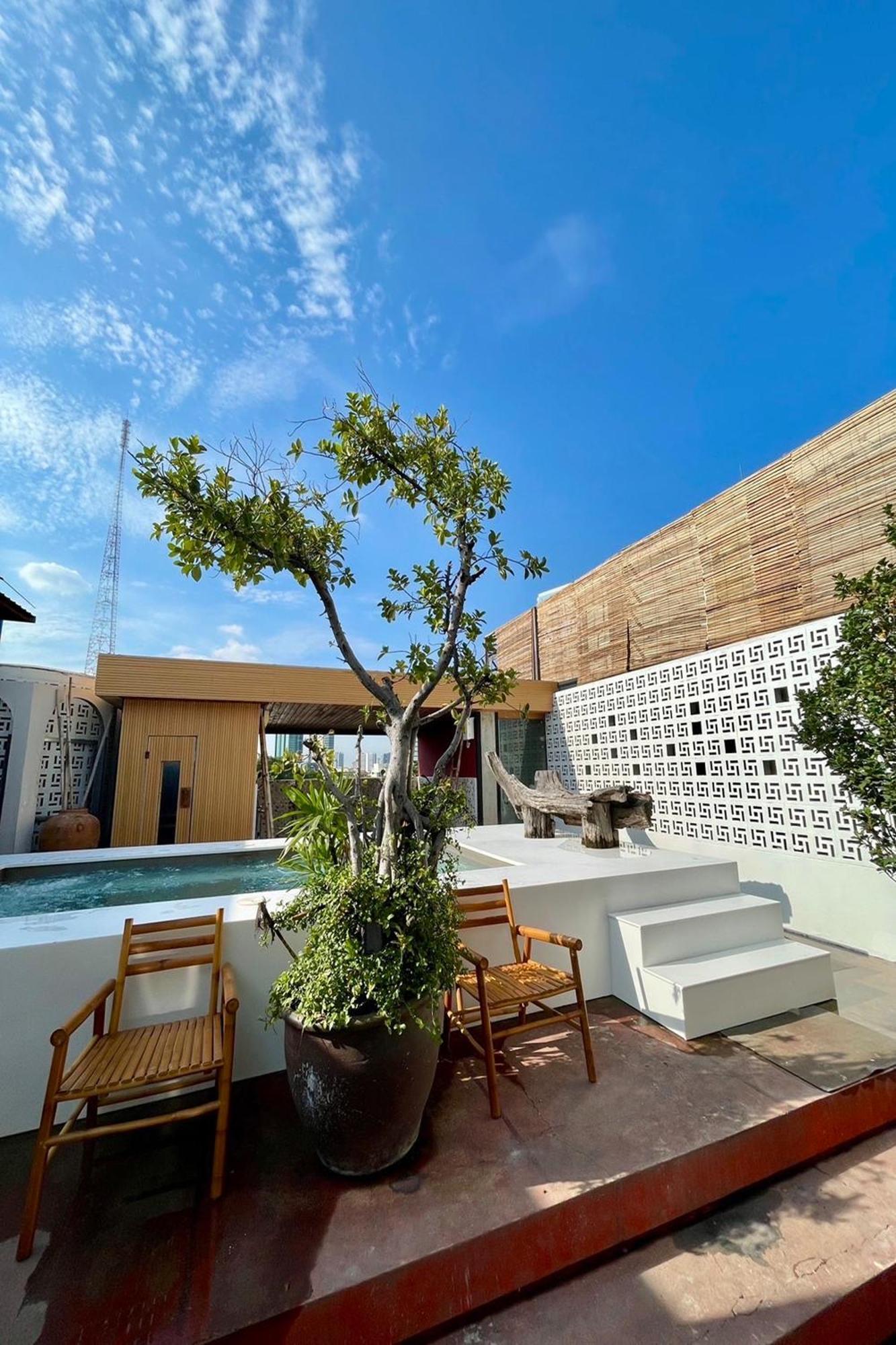 Blu Cabin Ari Stylish Gay Poshtel Bangkok Exterior foto
