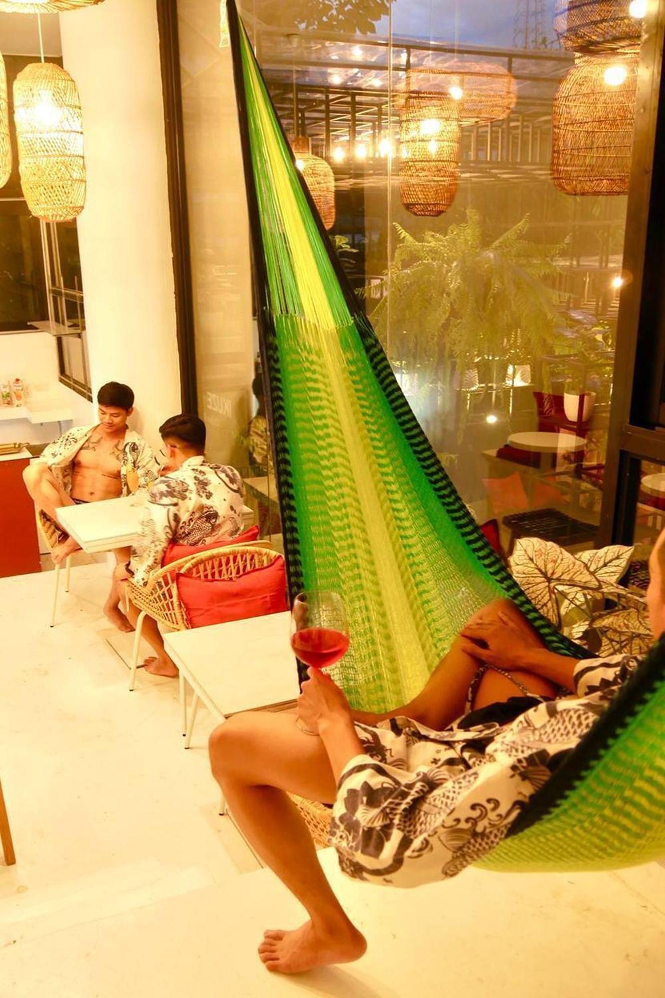 Blu Cabin Ari Stylish Gay Poshtel Bangkok Exterior foto